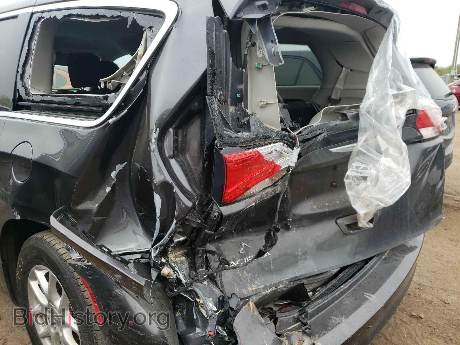 2017 CHRYSLER PACIFICA - VIN: 2C4RC1DGXHR611456 - Фото 9