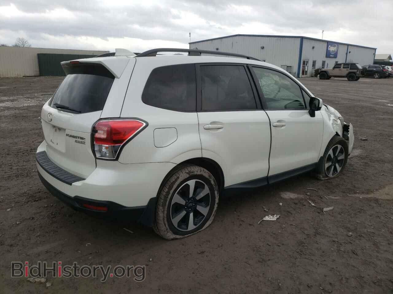 2017 SUBARU FORESTER - VIN: JF2SJAEC8HH536160 - Фото 3