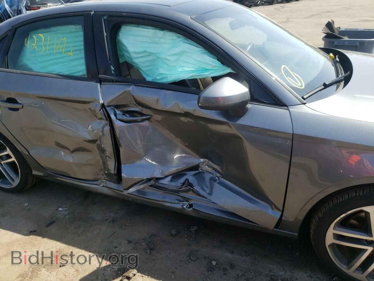 2018 AUDI A3 - VIN: WAUB8GFF0J1010803 - Фото 9
