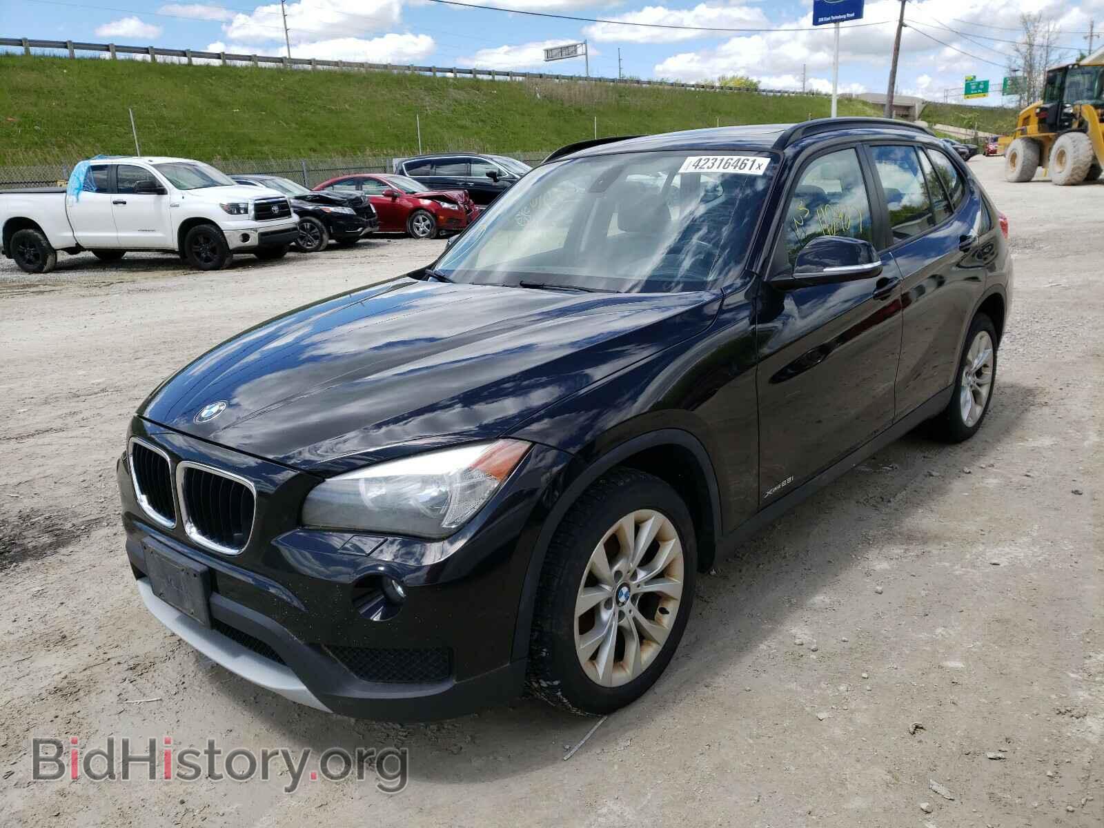 2013 BMW X1 - VIN: WBAVL1C50DVR83164 - Фото 2