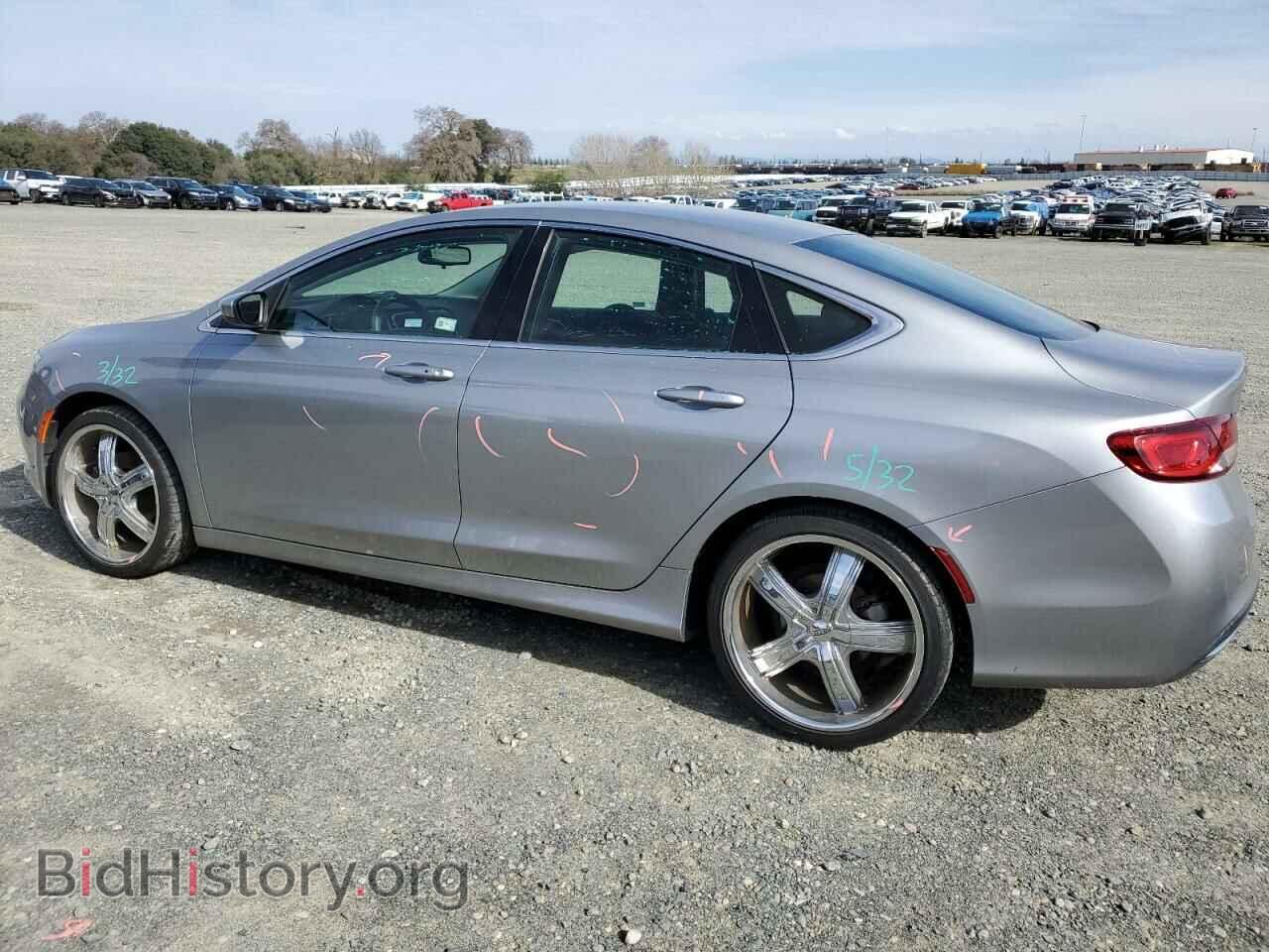 2015 CHRYSLER 200 - VIN: 1C3CCCAB5FN571070 - Фото 2
