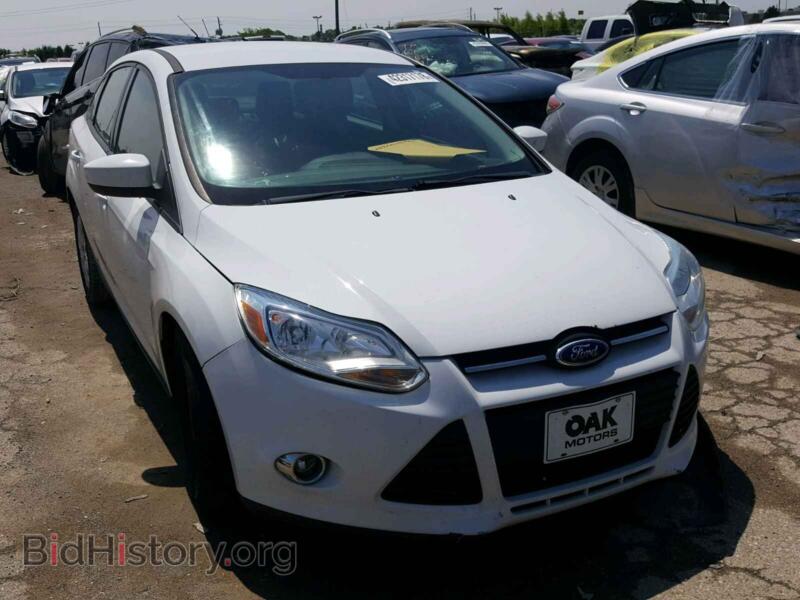 2012 Ford FOCUS Focus SE (VIN 1FAHP3F27CL156585) — фото 1 из 10, Copart, повреждение: бок