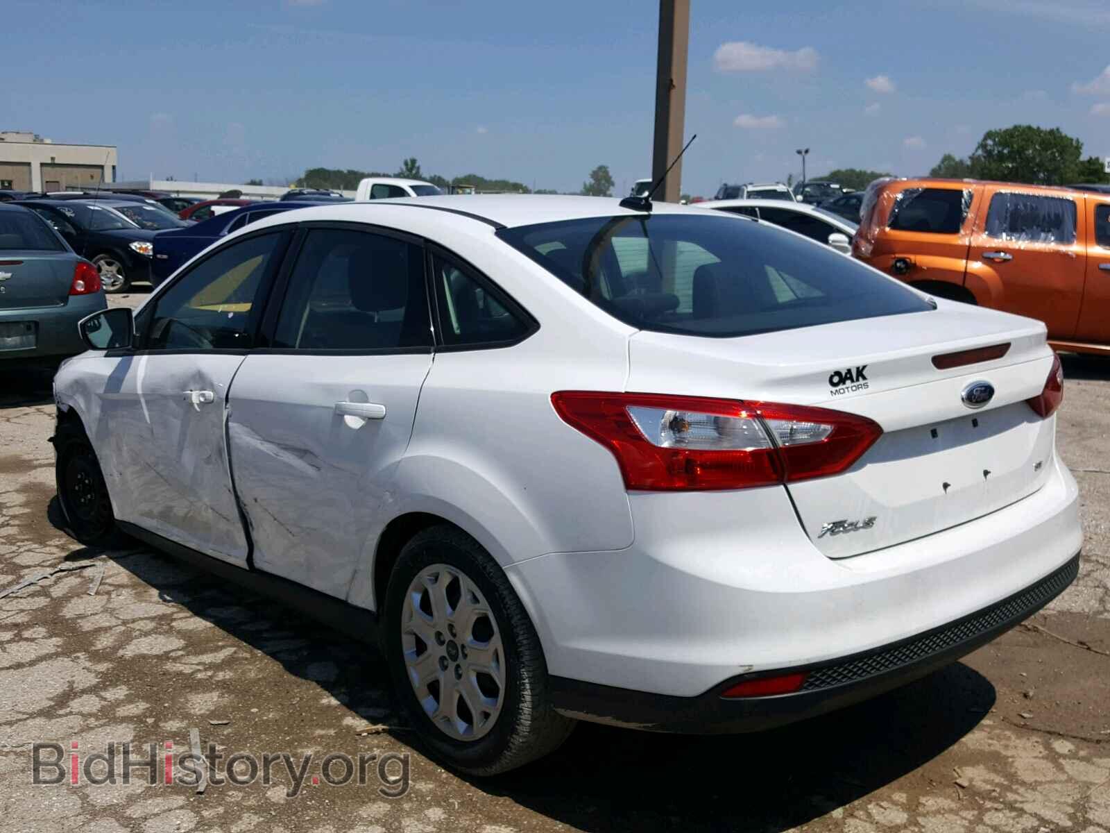 2012 Ford FOCUS (VIN 1FAHP3F27CL156585) — фото 3 из 10