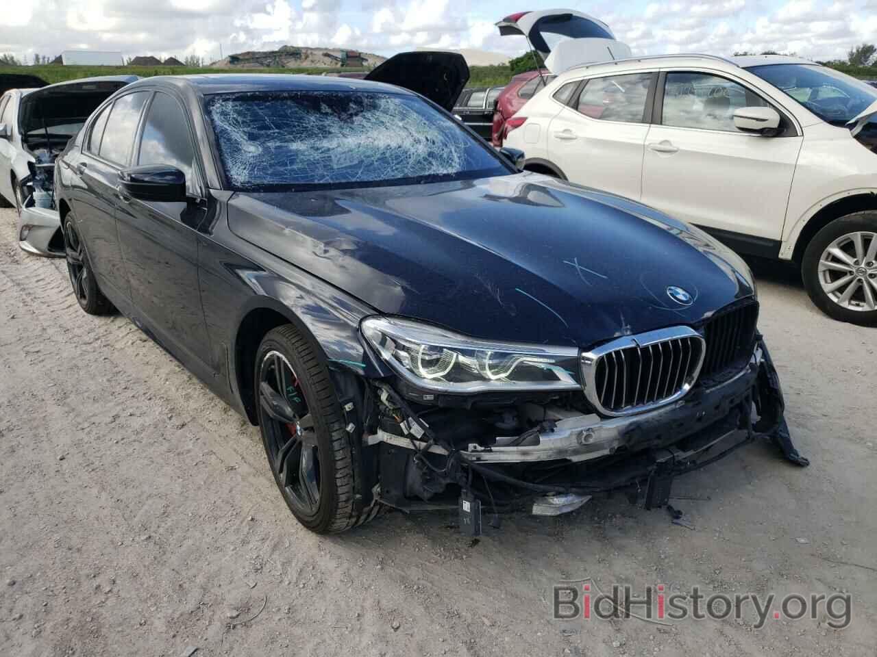 Photo WBA7B0C52HG527036 - BMW 7 SERIES 2017