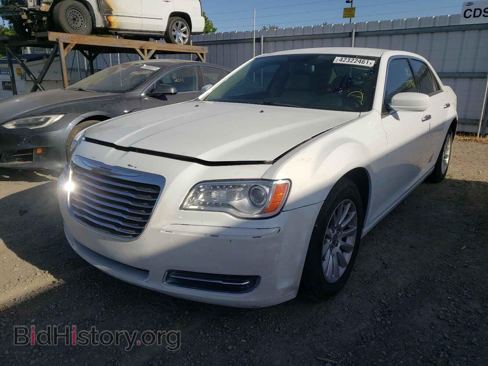 2014 CHRYSLER 300 - VIN: 2C3CCAAG9EH327011 - Фото 2