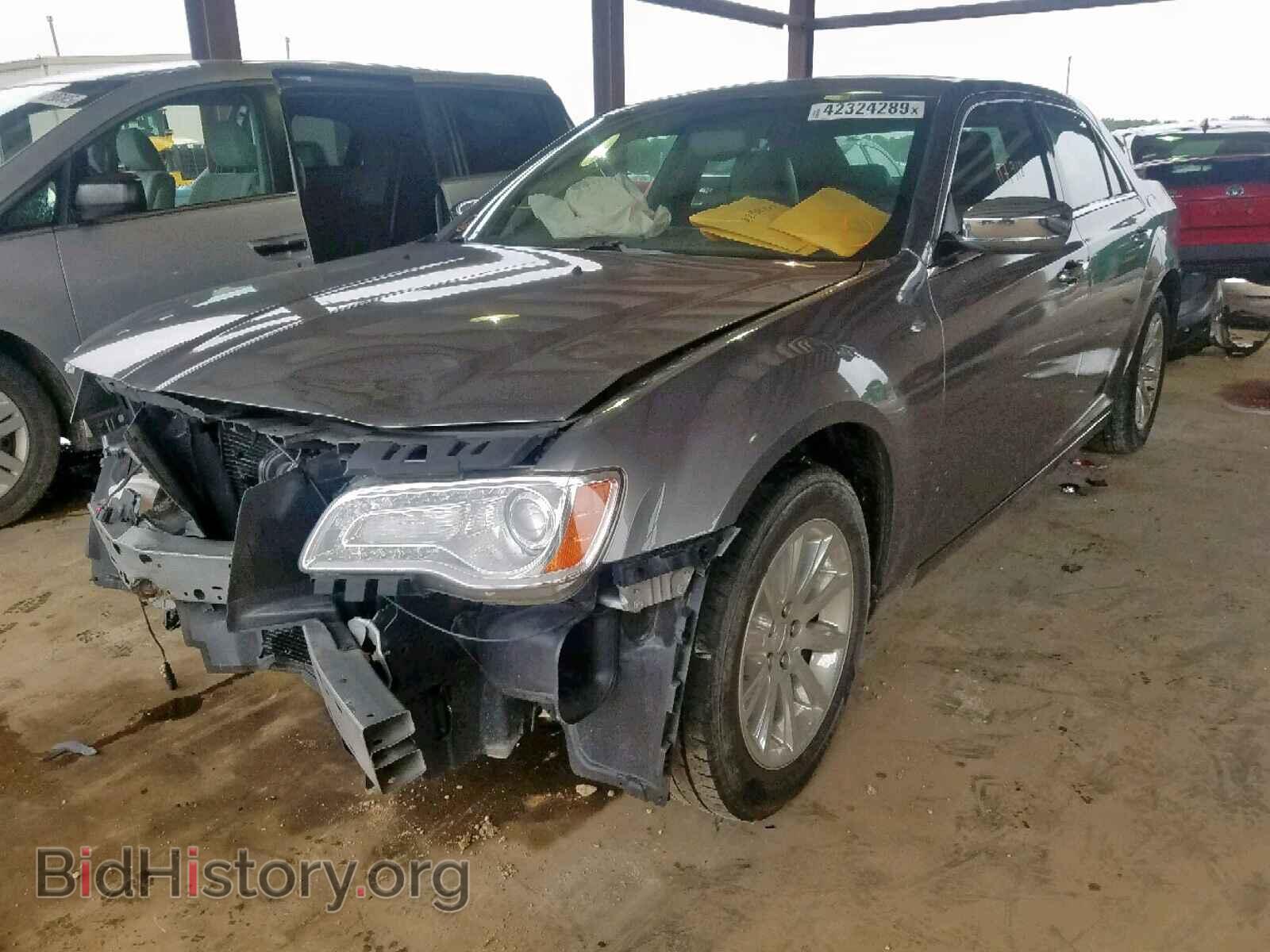 2012 CHRYSLER 300 - VIN: 2C3CCACG1CH283497 - Фото 2