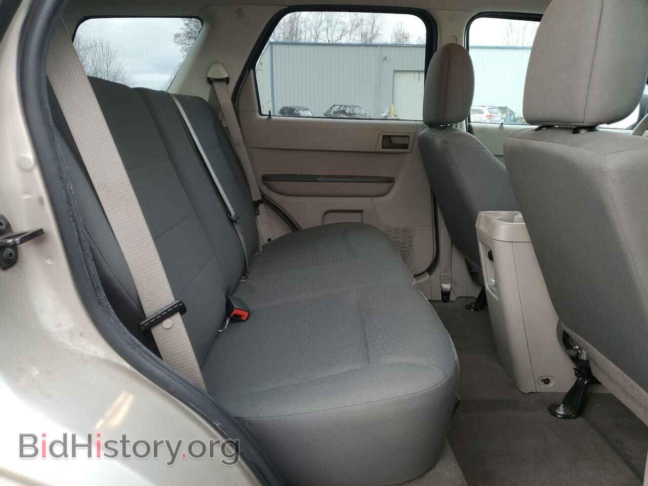 2010 FORD ESCAPE - VIN: 1FMCU0C73AKB18927 - Фото 10