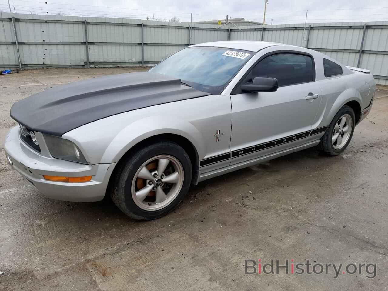 Photo 1ZVHT80N885111167 - FORD MUSTANG 2008