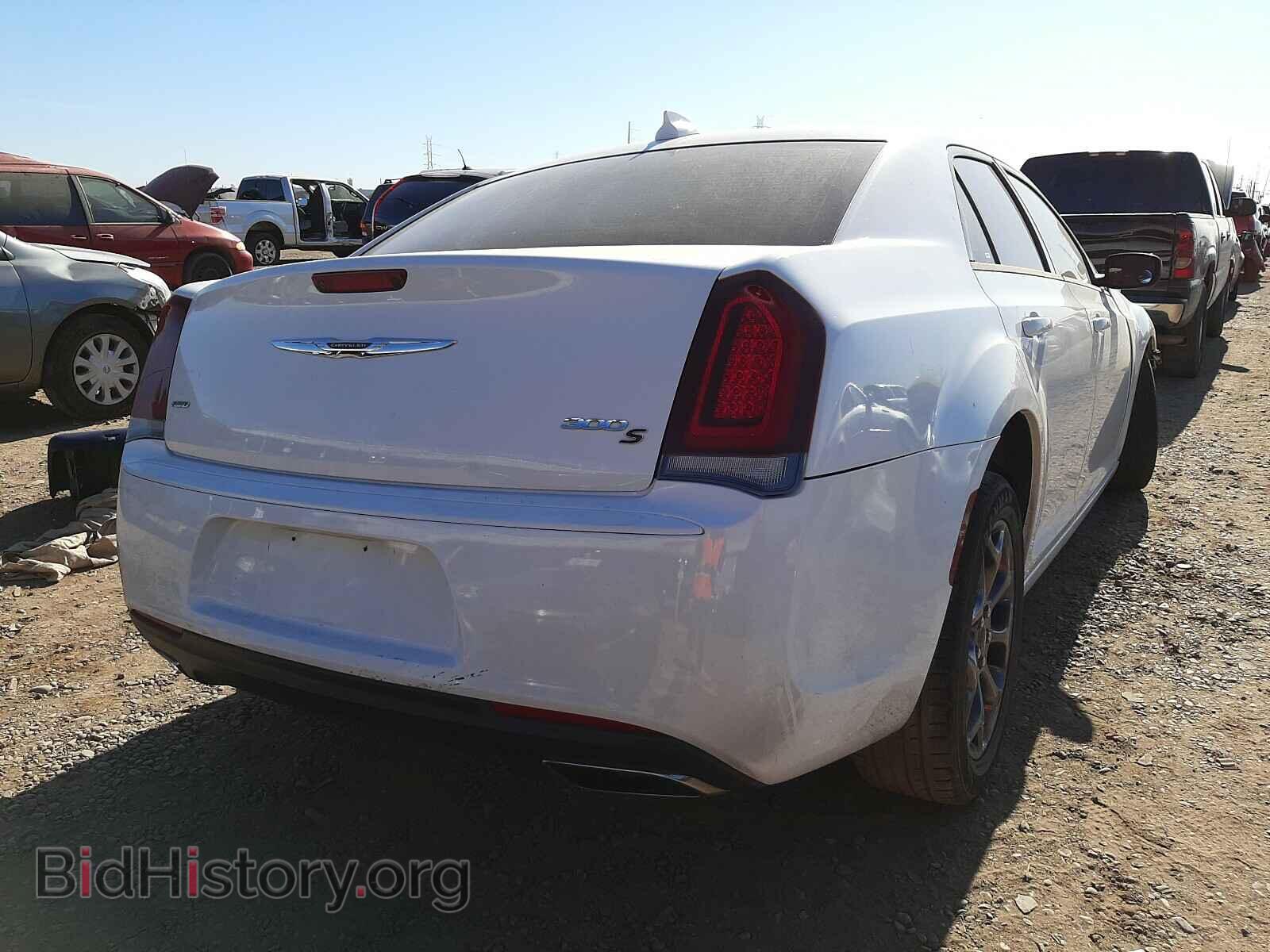 2018 CHRYSLER 300 - VIN: 2C3CCAGG3JH218335 - Фото 4