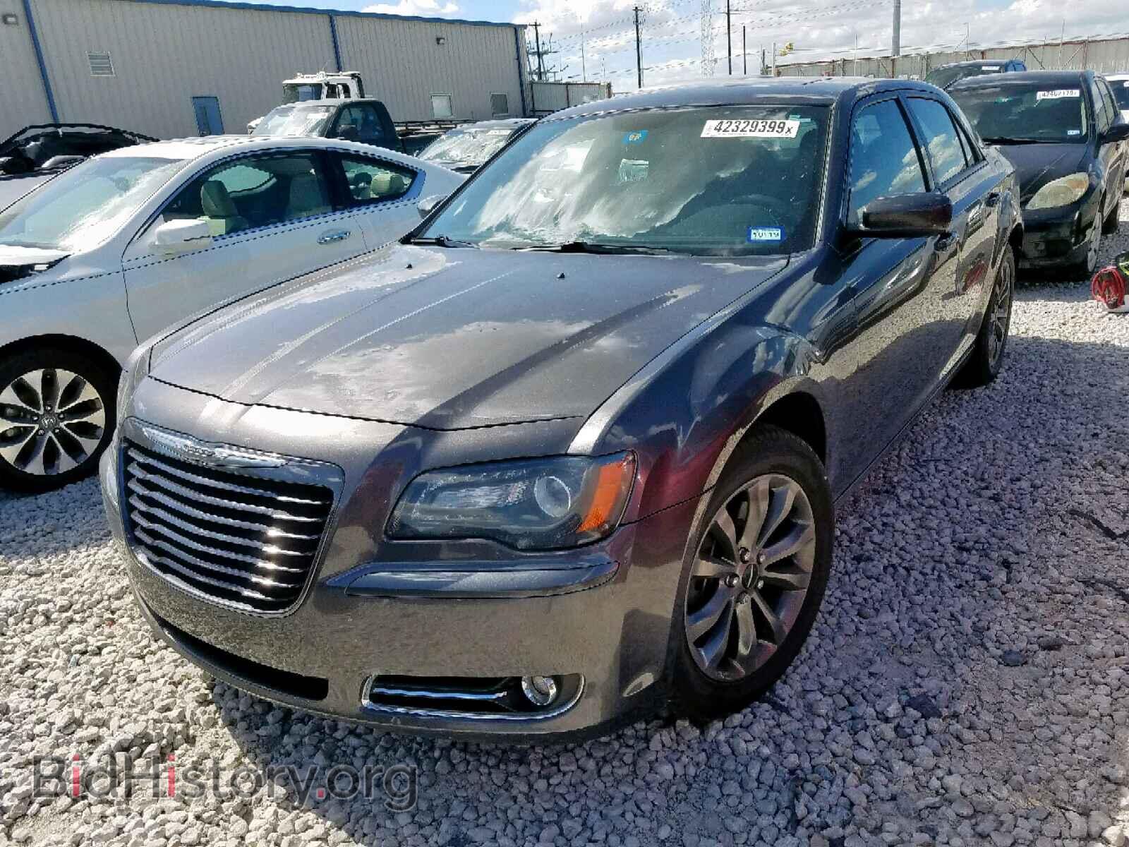 2014 CHRYSLER 300 - VIN: 2C3CCAGG7EH337365 - Фото 2