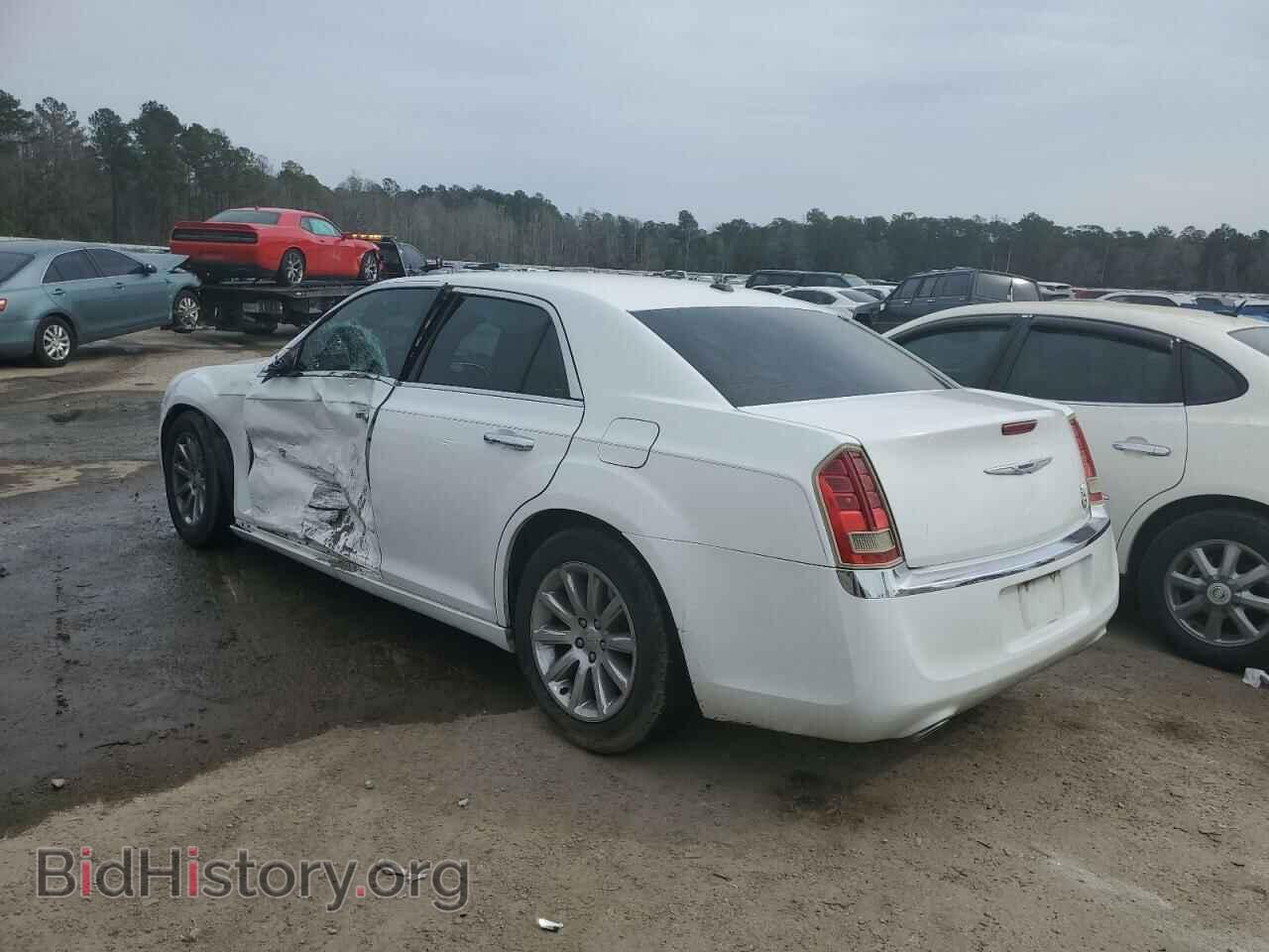 2011 CHRYSLER 300 - VIN: 2C3CA5CG0BH592339 - Фото 2