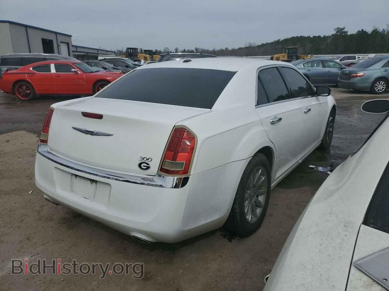 2011 CHRYSLER 300 - VIN: 2C3CA5CG0BH592339 - Фото 3