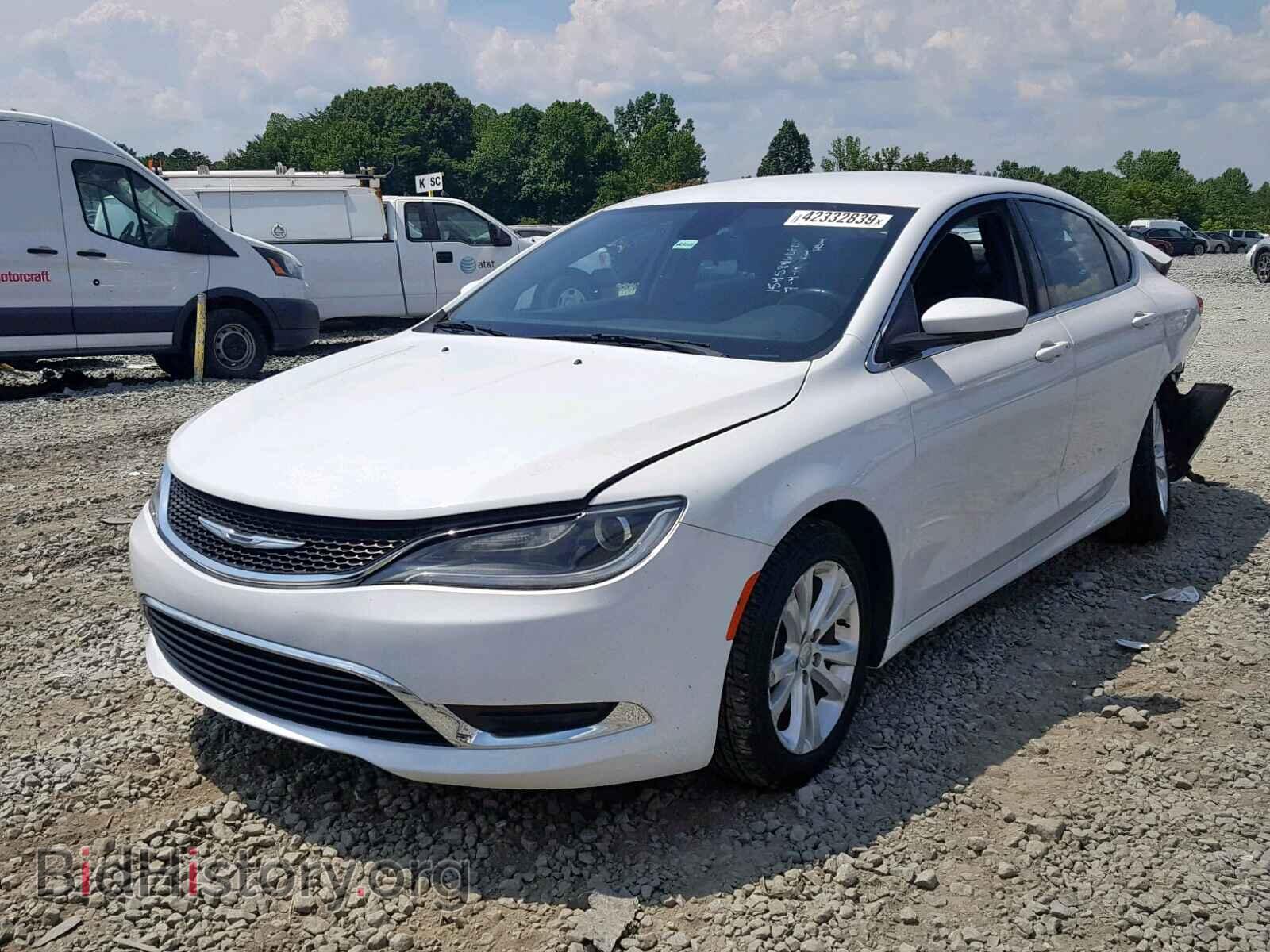 2015 CHRYSLER 200 - VIN: 1C3CCCAB4FN670592 - Фото 2