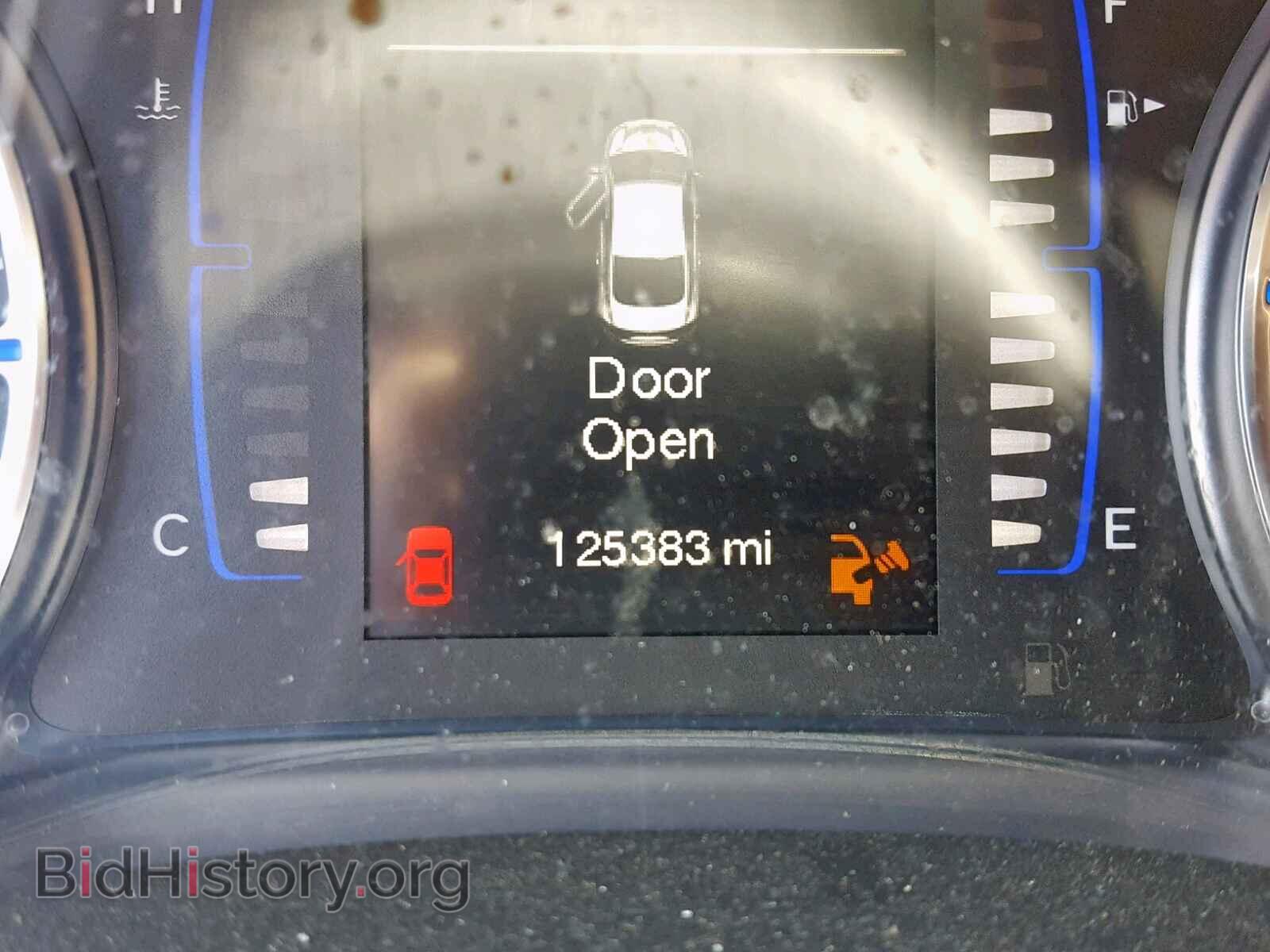 2015 CHRYSLER 200 - VIN: 1C3CCCAB4FN670592 - Фото 8