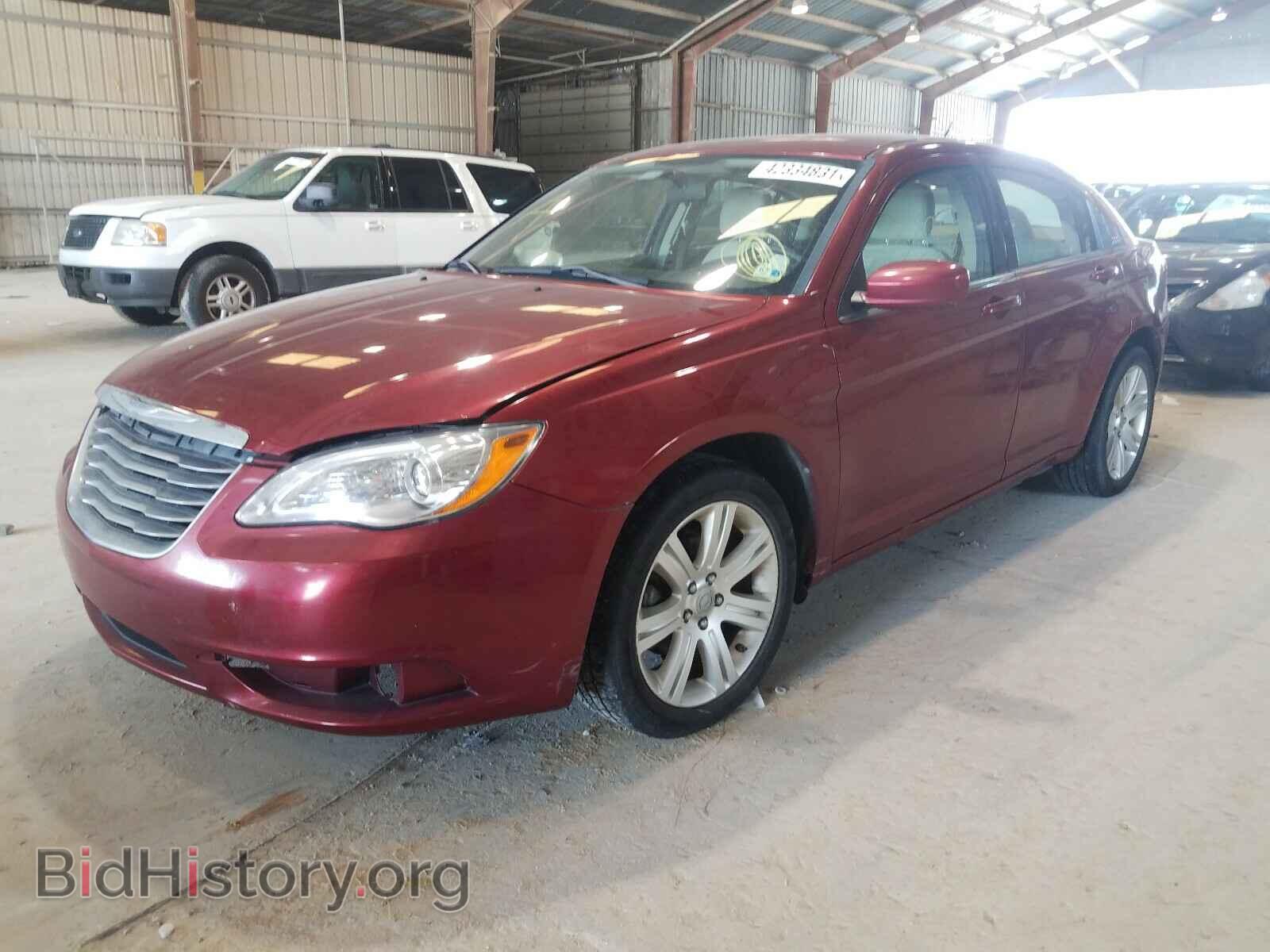 2013 CHRYSLER 200 - VIN: 1C3CCBBB2DN657104 - Фото 2