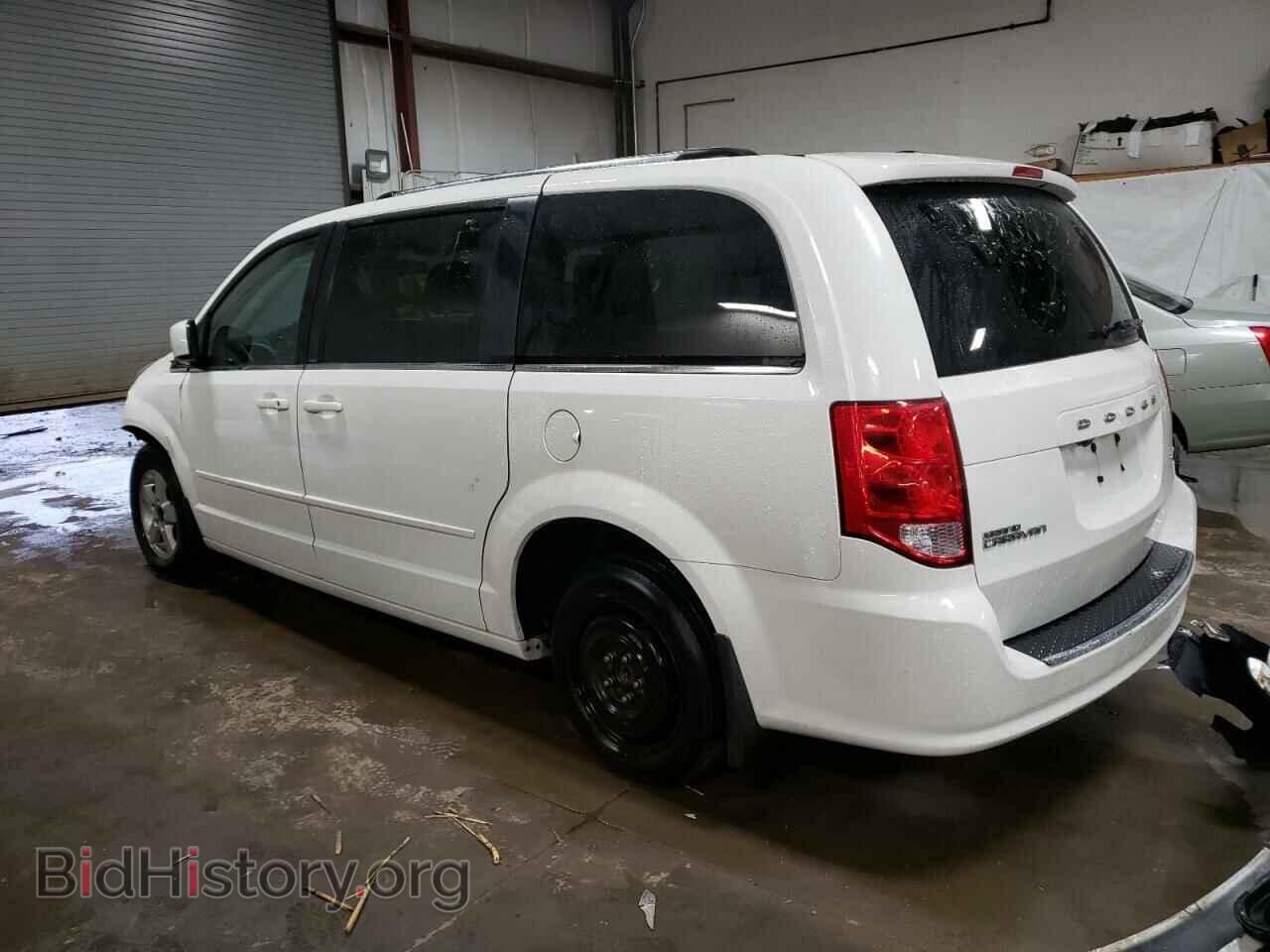 2011 DODGE CARAVAN - VIN: 2D4RN5DGXBR674617 - Photo 2