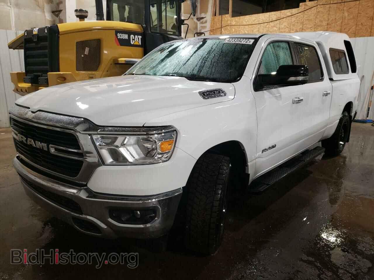 2020 RAM 1500 - VIN: 1C6SRFMT8LN331557 - Фото 2