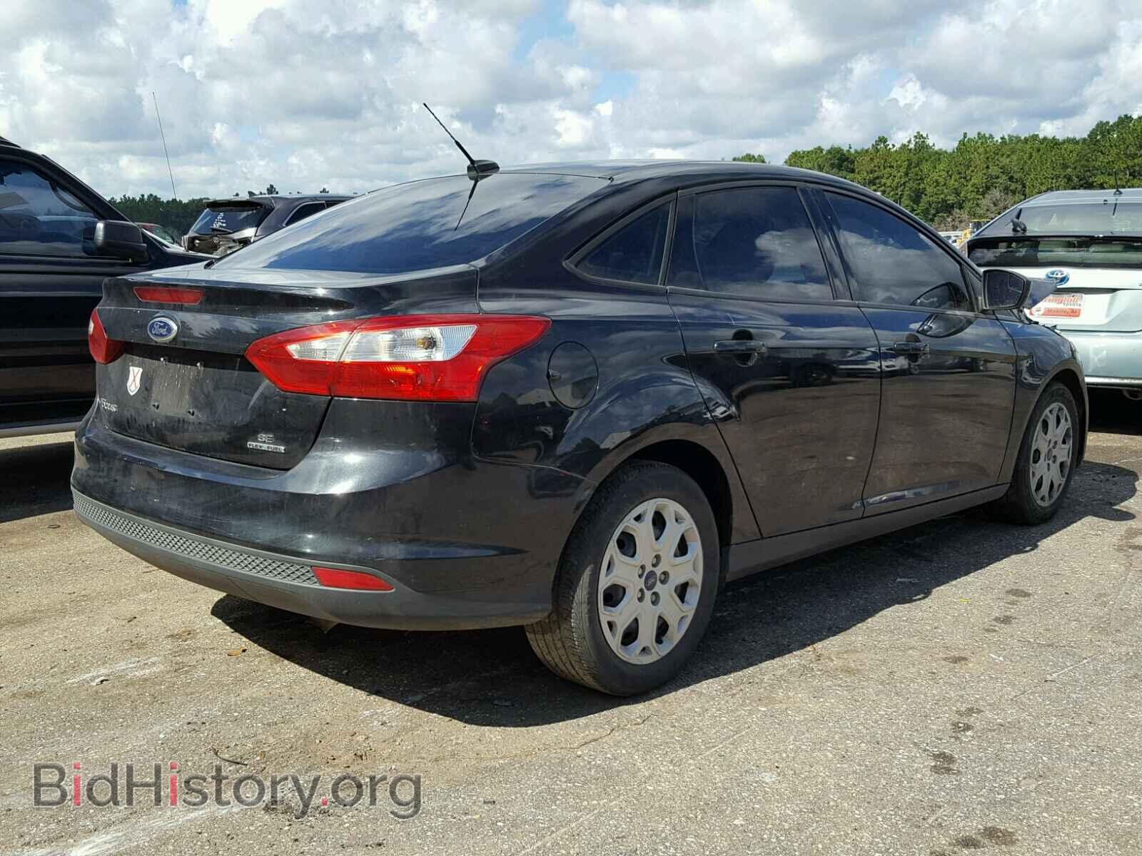 2012 Ford FOCUS (VIN 1FAHP3F26CL443447) — photo 4 of 10