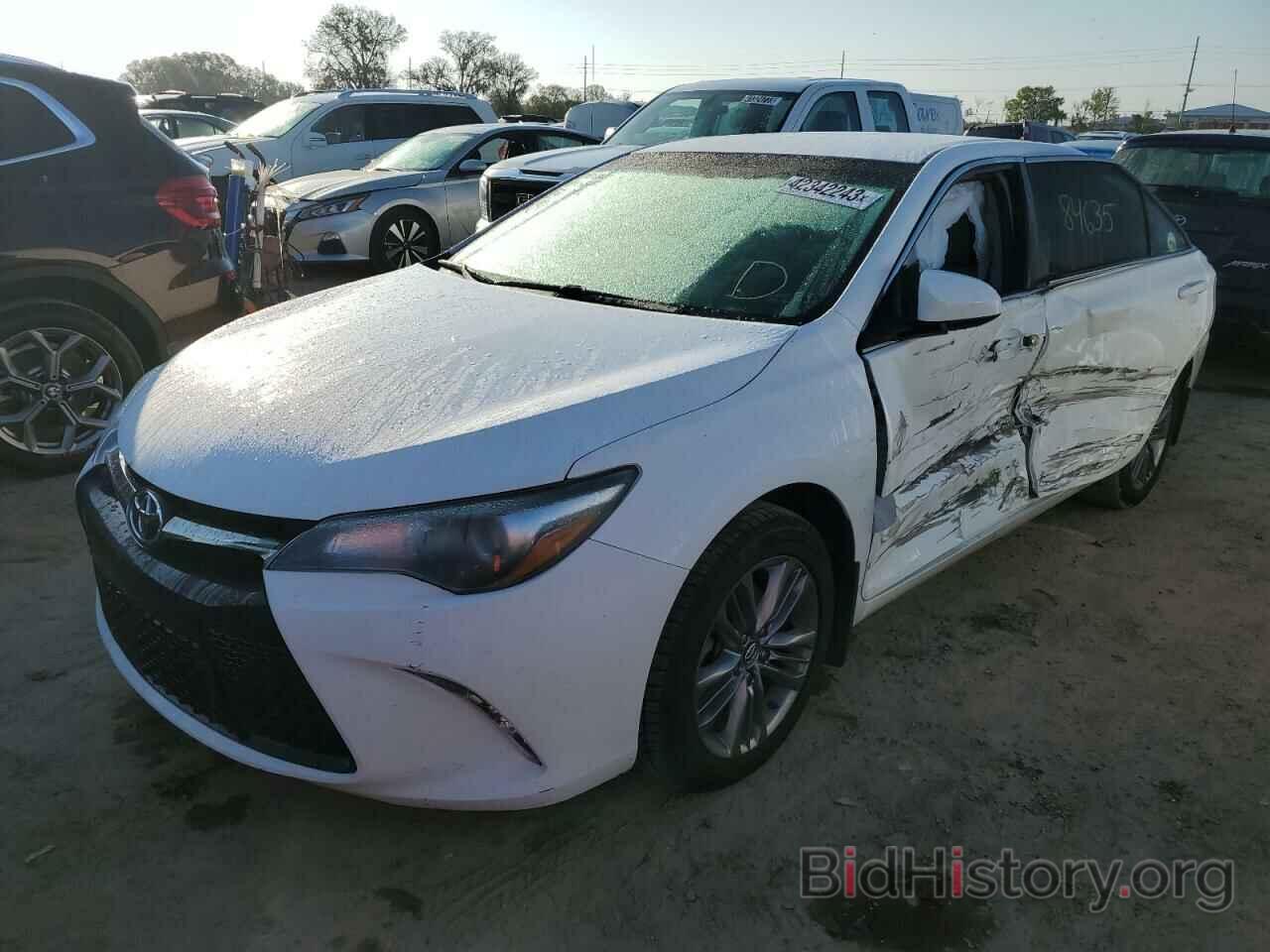 Photo 4T1BF1FK3HU411124 - TOYOTA CAMRY 2017