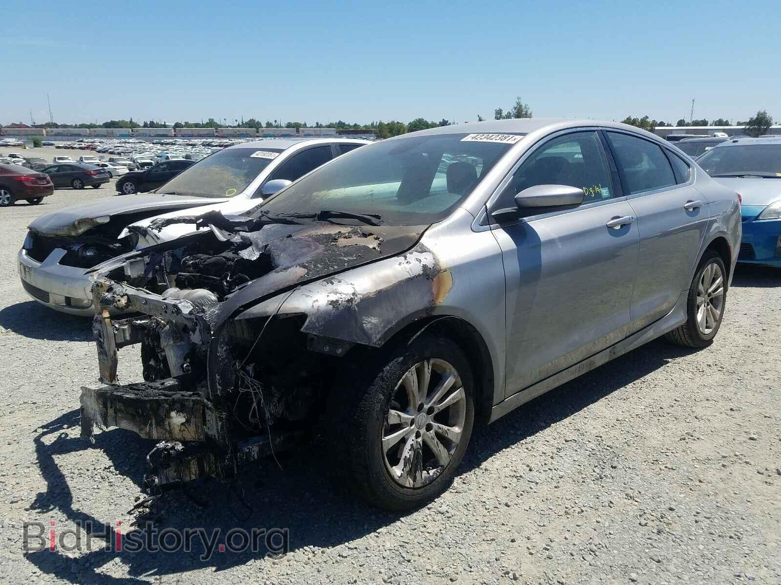 2015 CHRYSLER 200 - VIN: 1C3CCCAB9FN571010 - Photo 2