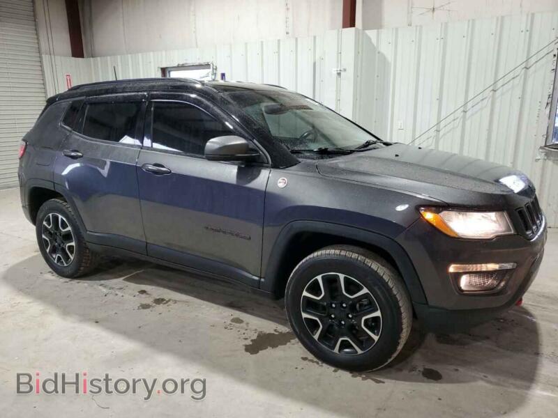 2020 Jeep COMPASS (VIN 3C4NJDDB9LT111689) — photo 4 of 13
