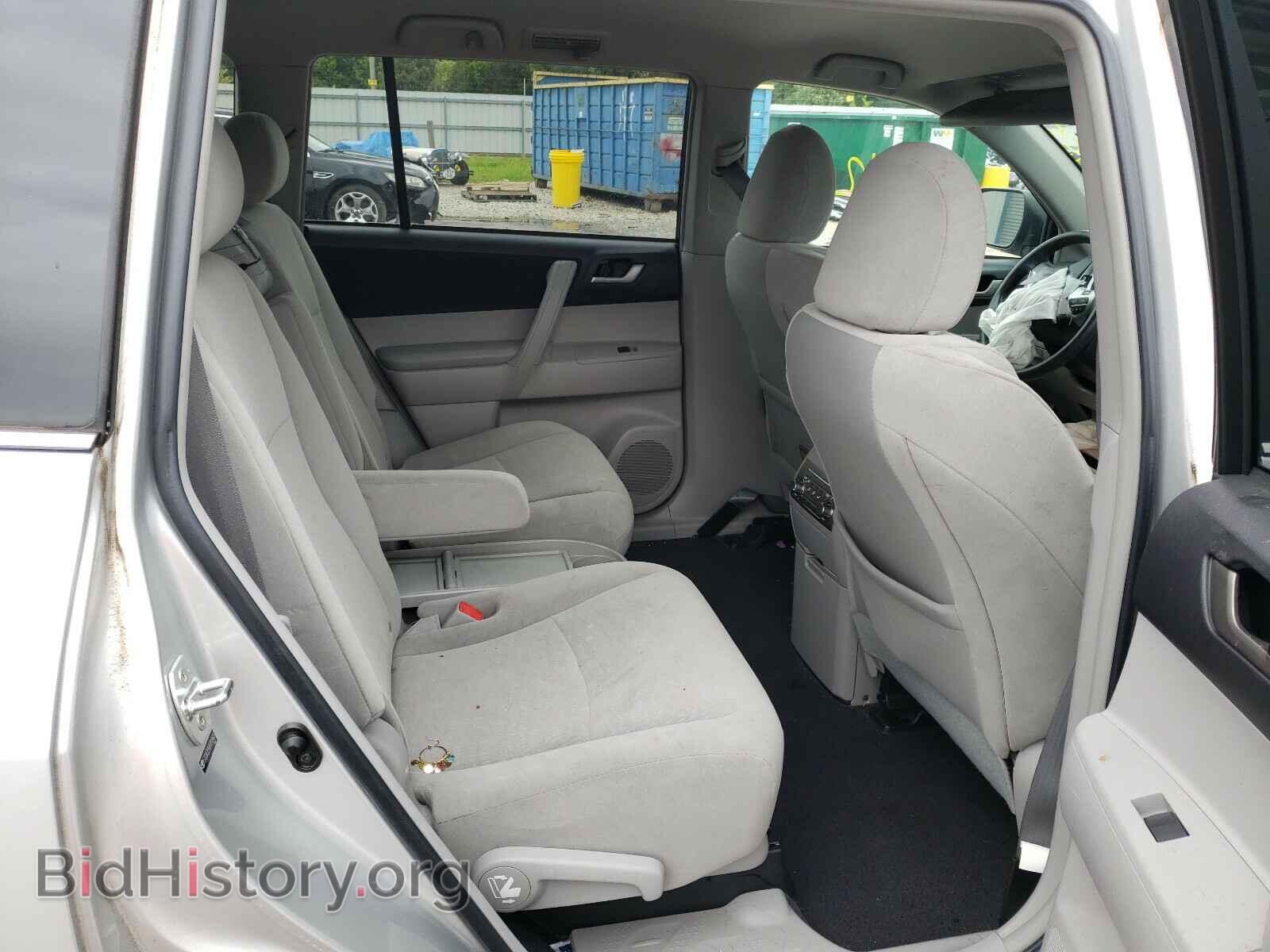 2011 TOYOTA HIGHLANDER - VIN: 5TDZK3EH0BS049409 - Фото 6