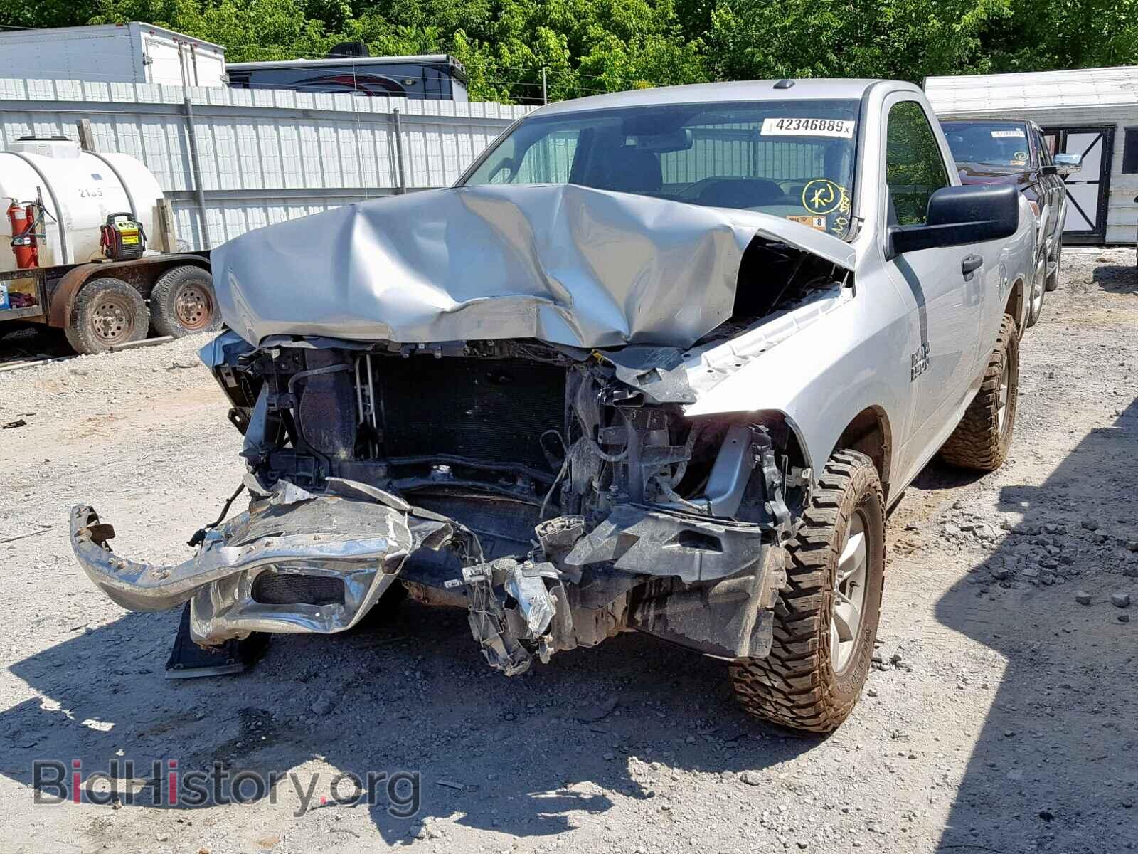 2017 RAM 1500 ST - VIN: 3C6JR7AG2HG689391 - Фото 2