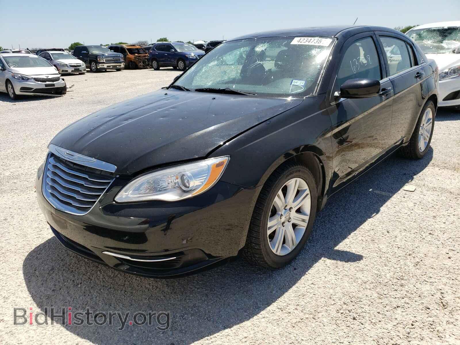 2013 CHRYSLER 200 - VIN: 1C3CCBBB2DN571615 - Фото 2