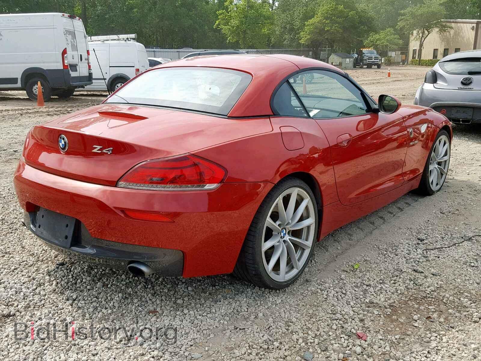 2011 BMW Z4 - VIN: WBALM7C57BE383150 - Фото 4