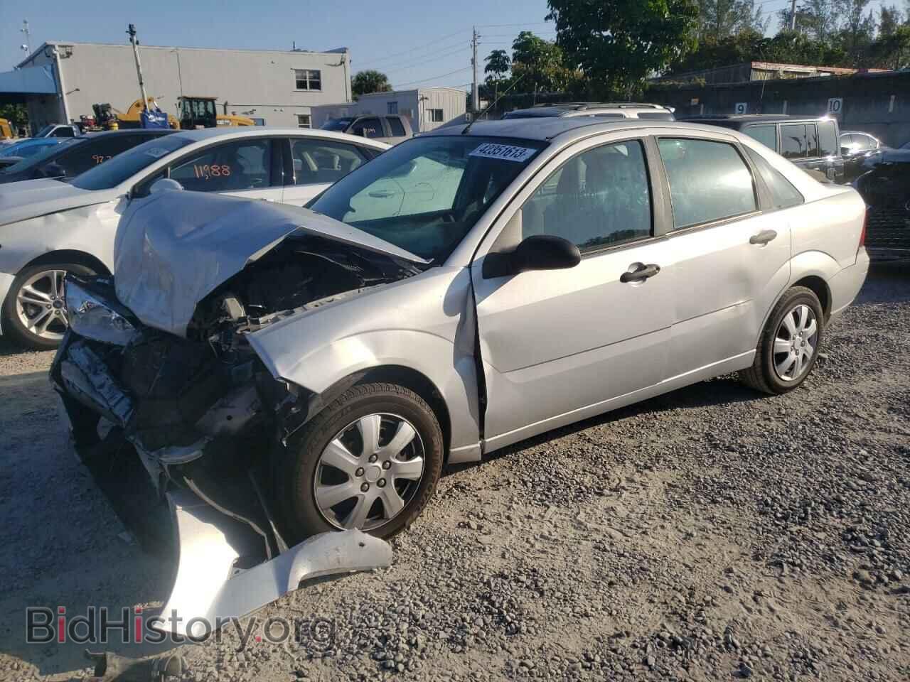 Фотография 1FAFP34N37W204060 - FORD FOCUS 2007