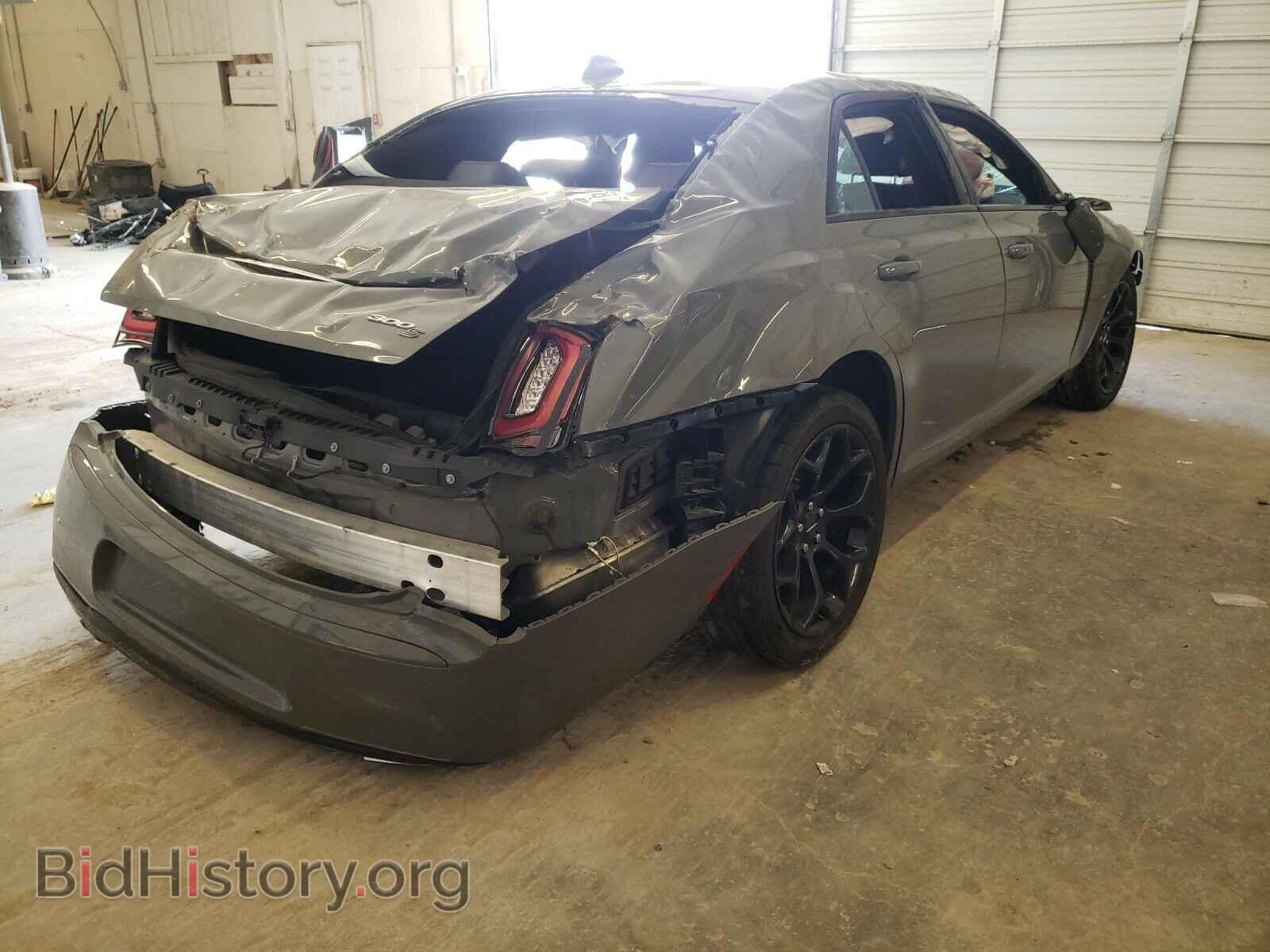 2019 CHRYSLER 300 - VIN: 2C3CCABG3KH628643 - Фото 4