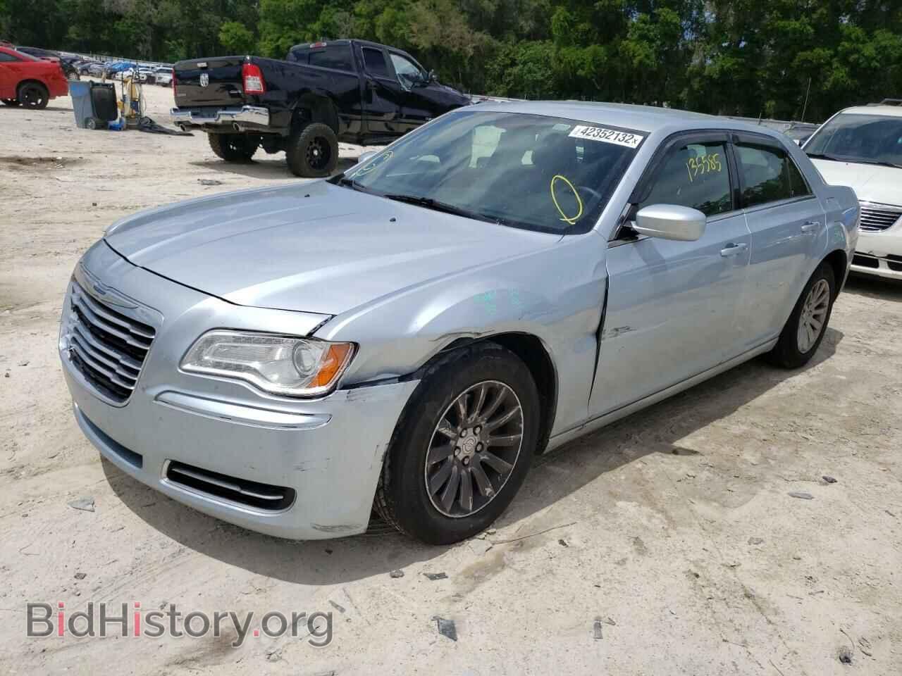 2013 CHRYSLER 300 - VIN: 2C3CCAAG0DH727800 - Фото 2