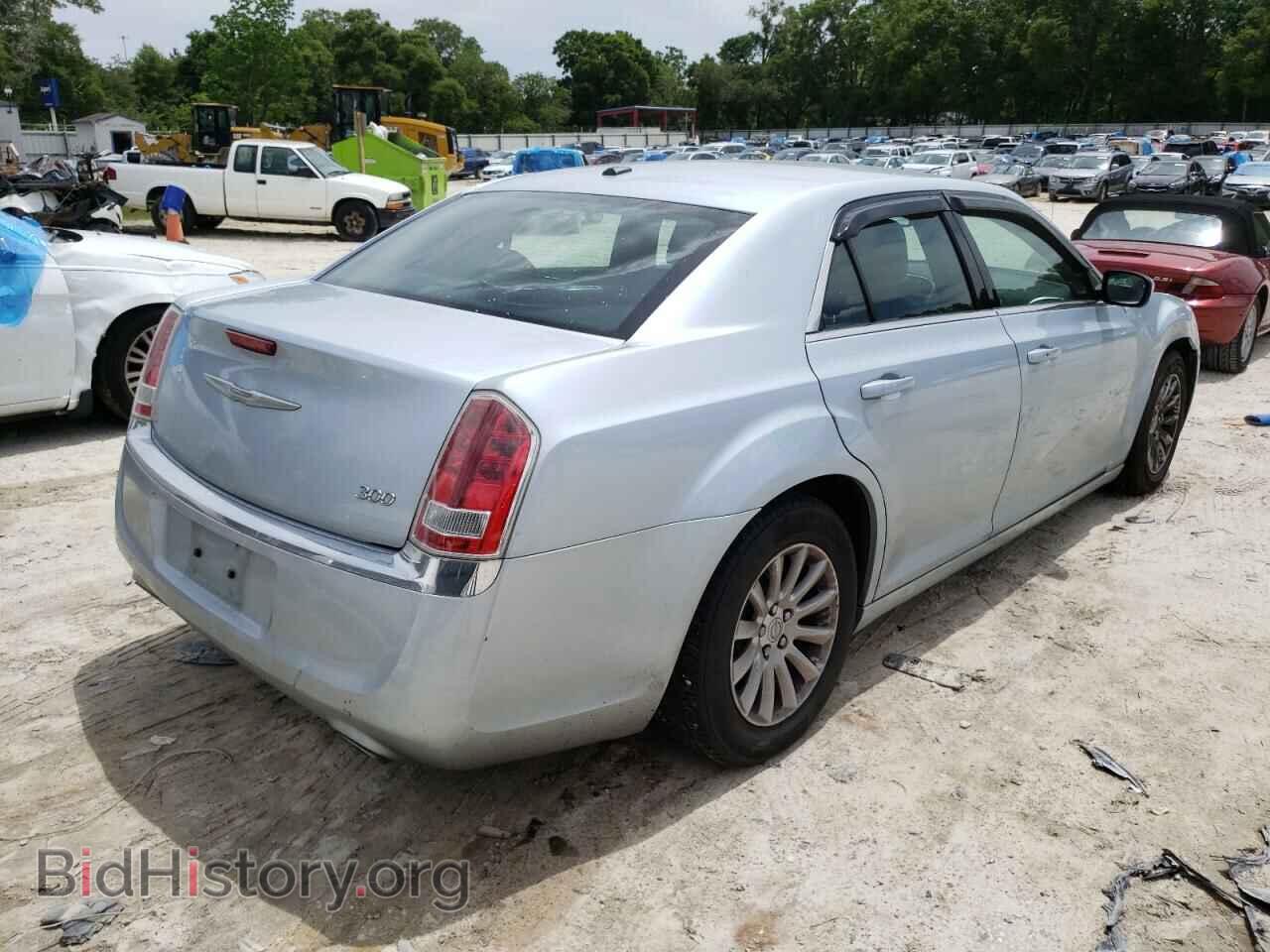 2013 CHRYSLER 300 - VIN: 2C3CCAAG0DH727800 - Фото 4