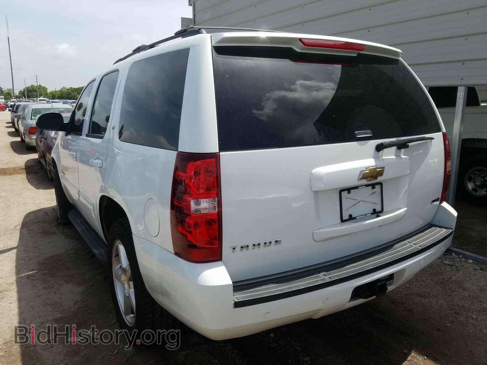 Photo 1GNSCBE04BR342531 - CHEVROLET TAHOE 2011