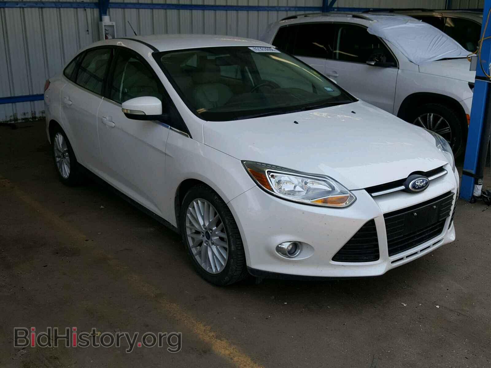 2012 Ford FOCUS Focus SEL (VIN 1FAHP3H22CL435147) — фото 1 из 10, Copart, повреждение: град