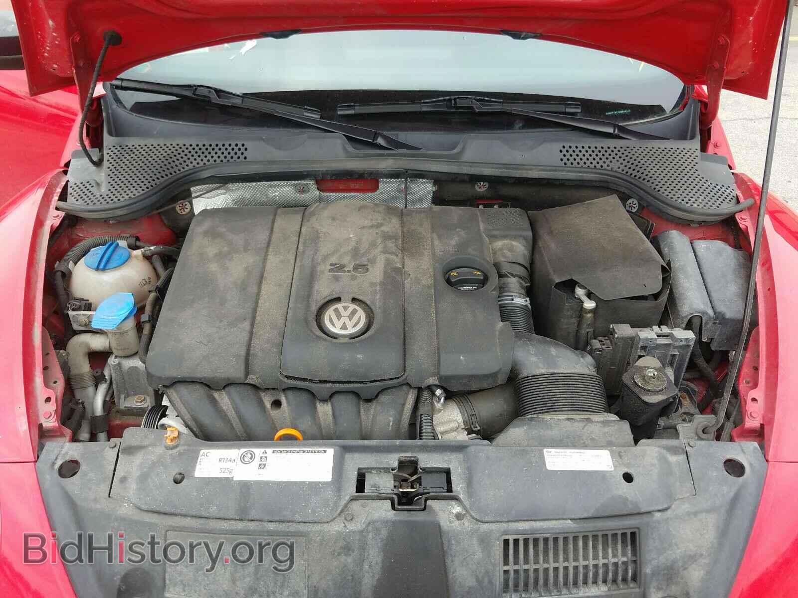 2013 VOLKSWAGEN BEETLE - VIN: 3VWFP7AT7DM644716 - Фото 7