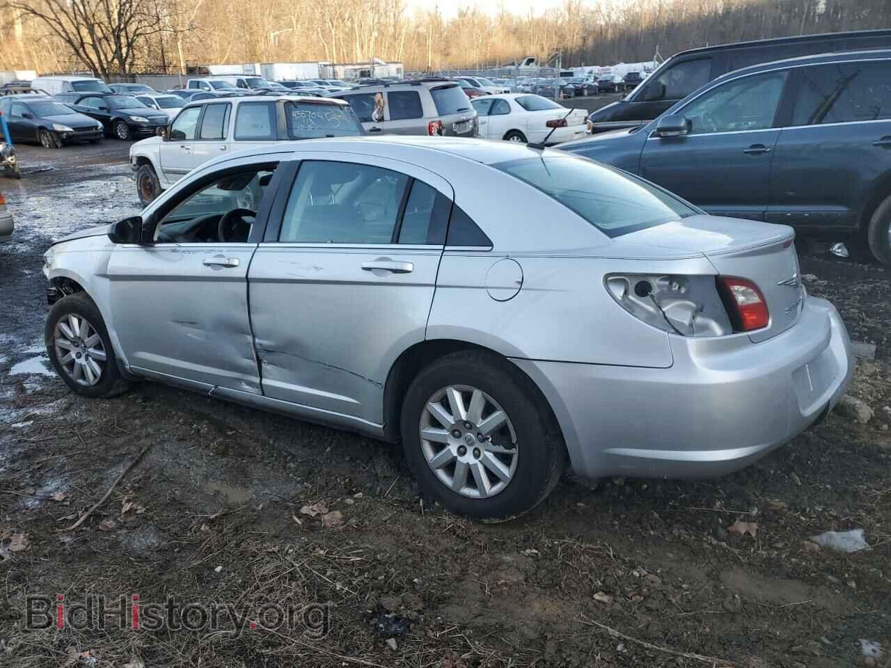 2010 CHRYSLER SEBRING - VIN: 1C3CC4FB7AN195396 - Фото 2