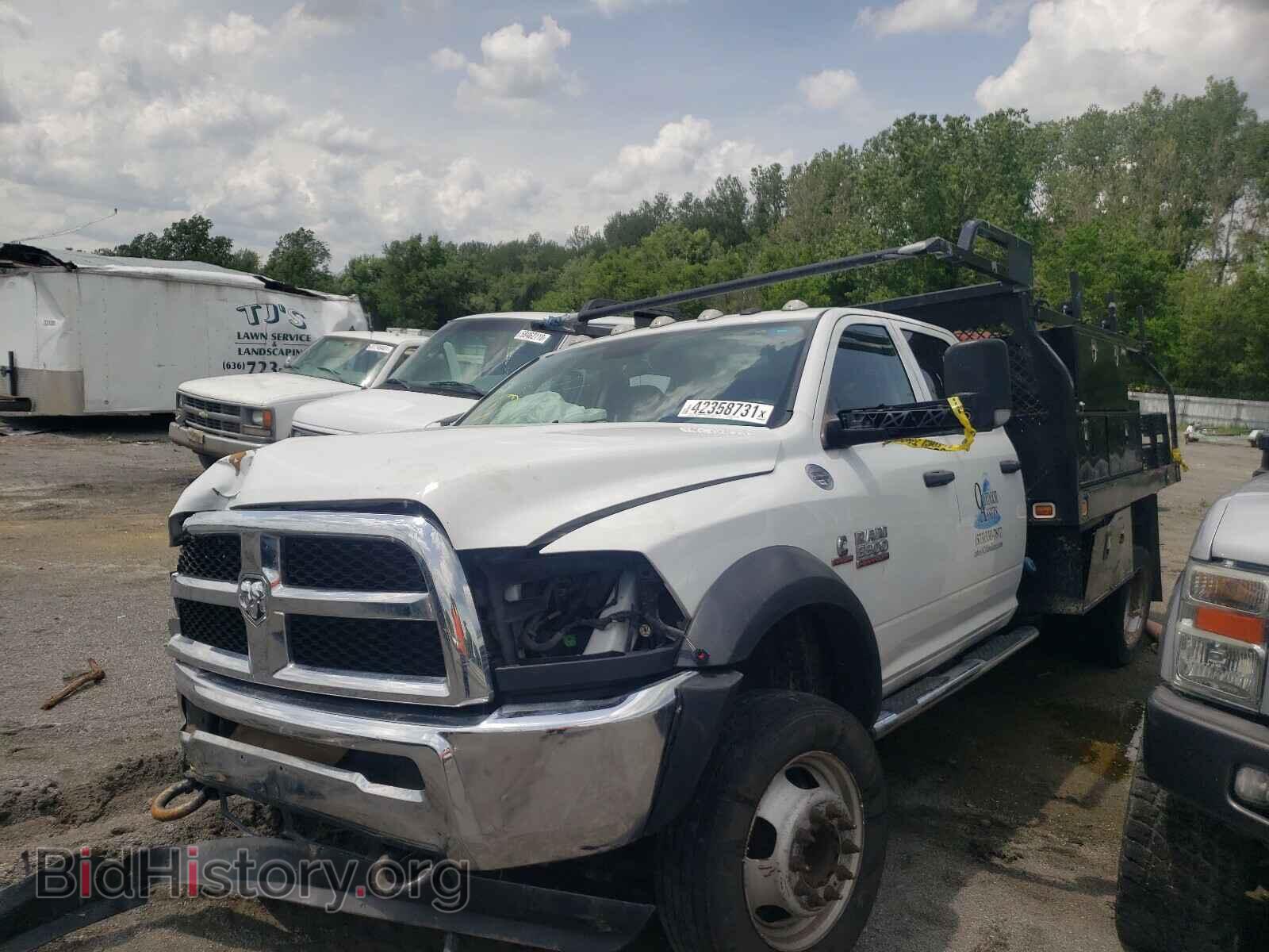2016 RAM 5500 - VIN: 3C7WRNFL0GG142209 - Фото 2