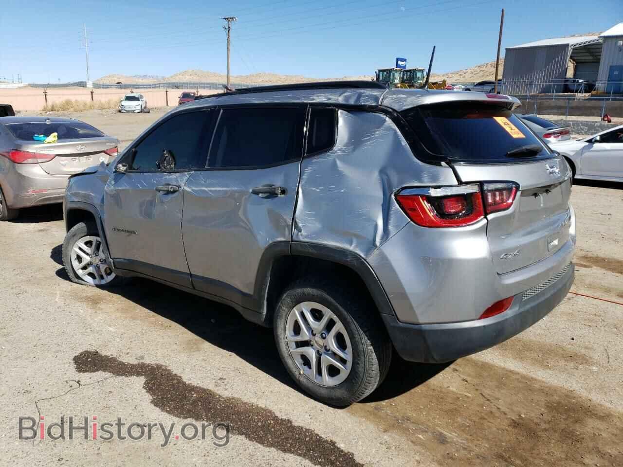 2018 JEEP COMPASS - VIN: 3C4NJDAB6JT168434 - Фото 2