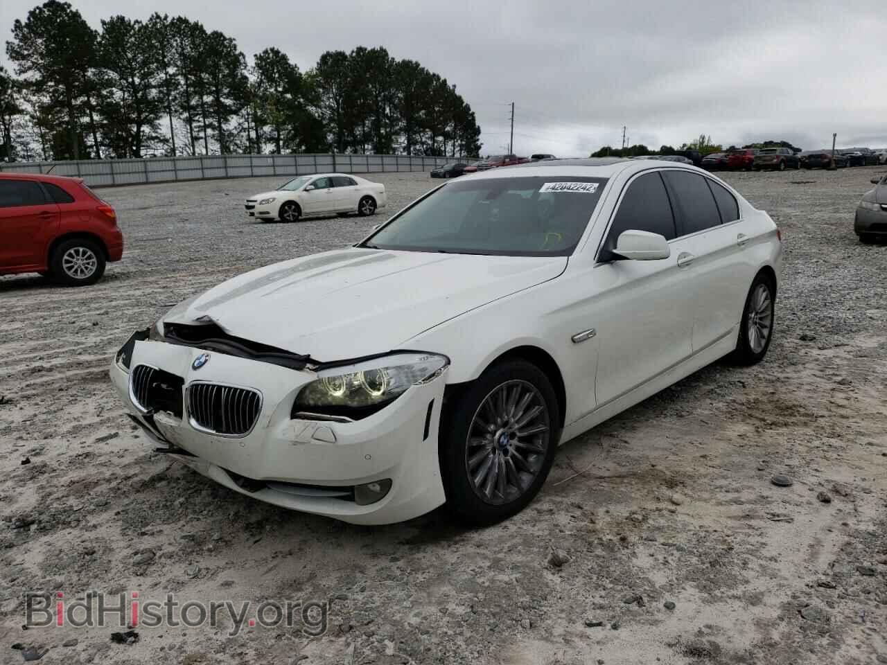 2011 BMW 5 SERIES - VIN: WBAFR7C52BC600940 - Фото 2