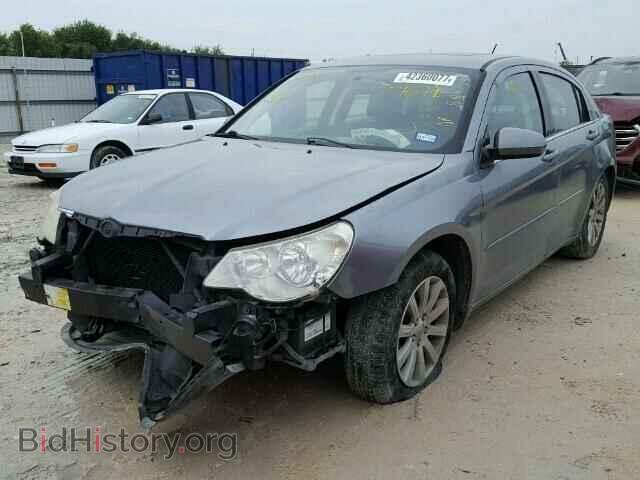 2010 CHRYSLER SEBRING - VIN: 1C3CC5FD2AN199671 - Photo 2