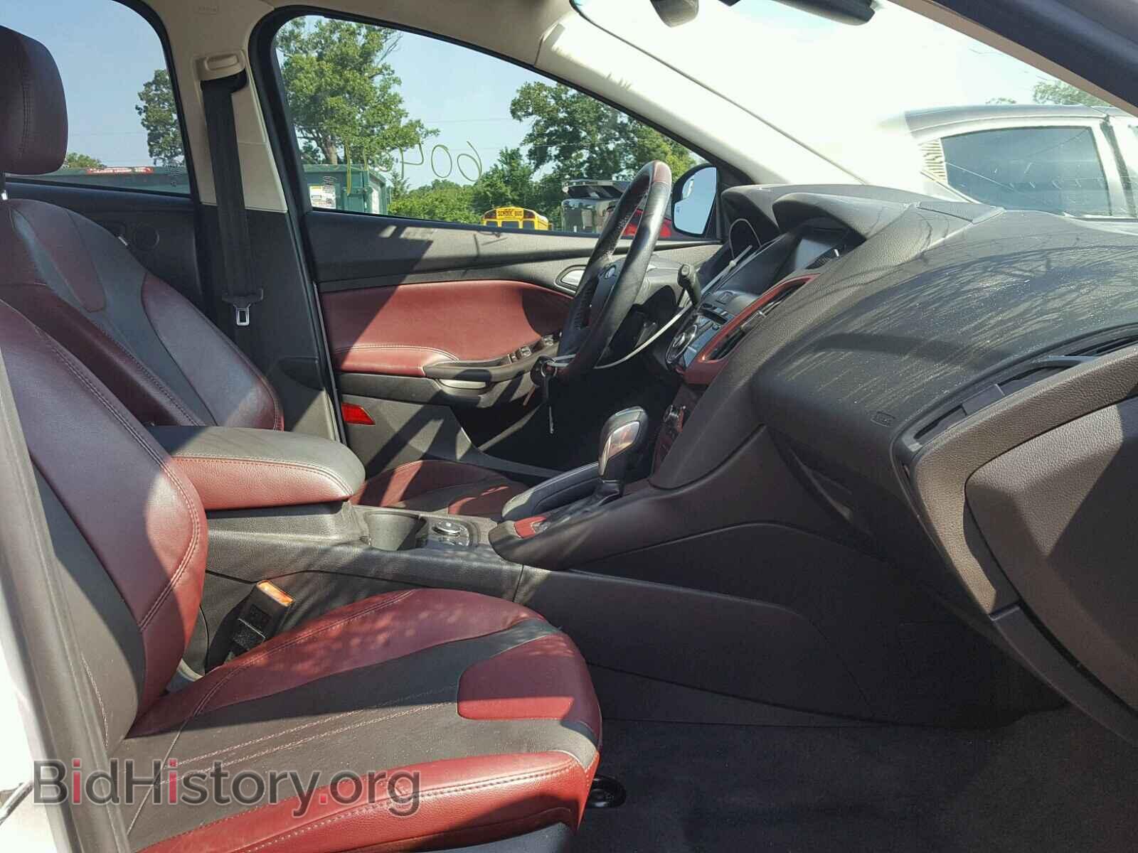 2012 Ford FOCUS (VIN 1FAHP3M29CL257341) — фото 5 из 10