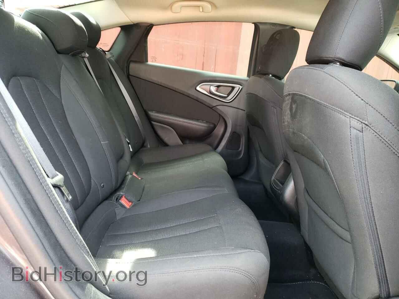 2016 CHRYSLER 200 - VIN: 1C3CCCAB6GN155546 - Фото 10