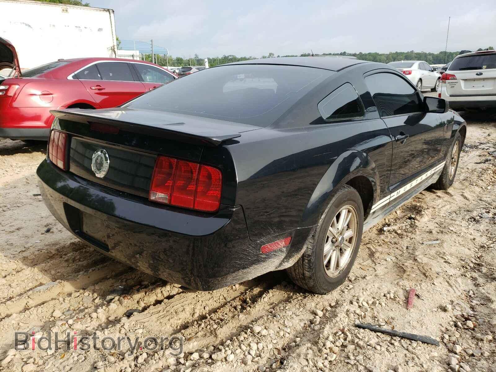 2007 FORD MUSTANG - VIN: 1ZVFT80N175362747 - Фото 4