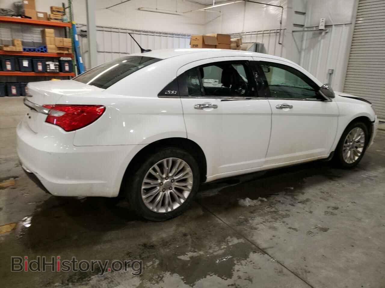 2011 CHRYSLER 200 - VIN: 1C3BC2FG3BN581049 - Photo 3