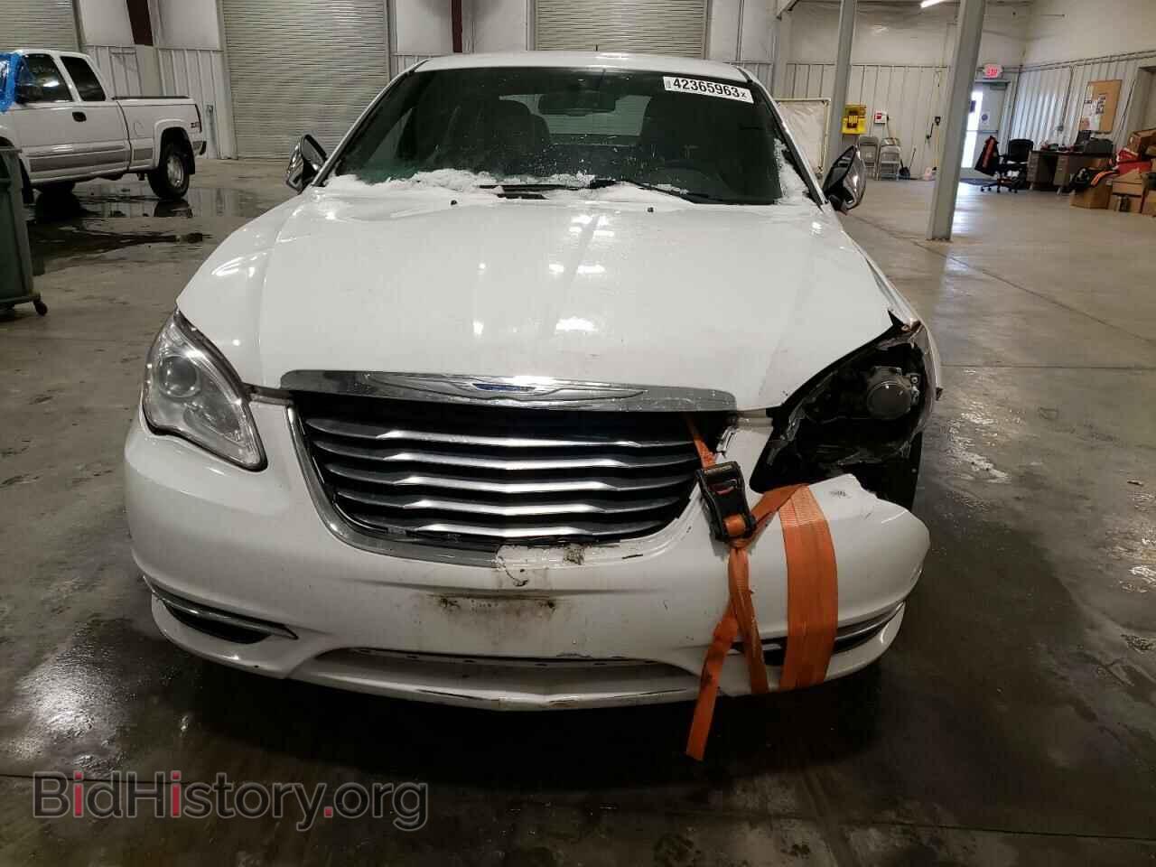 2011 CHRYSLER 200 - VIN: 1C3BC2FG3BN581049 - Photo 5