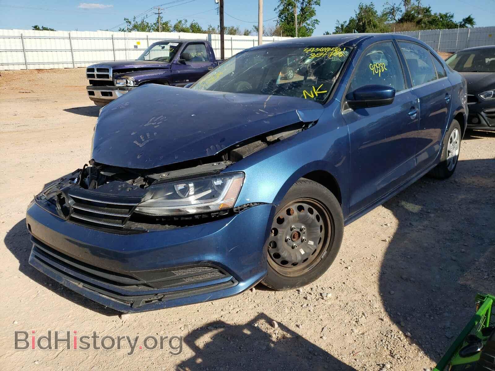 2017 VOLKSWAGEN JETTA - VIN: 3VW2B7AJ2HM354708 - Photo 2