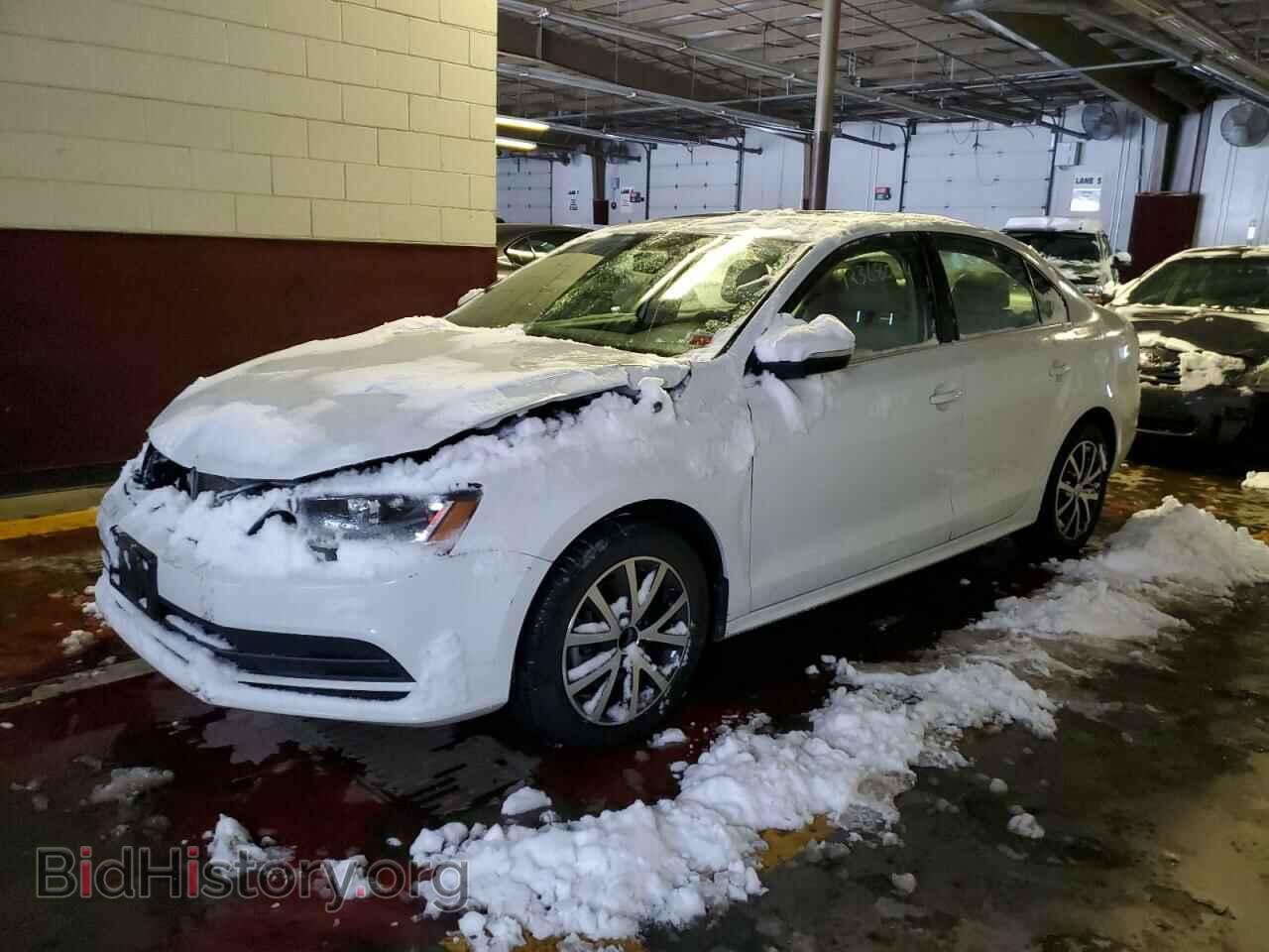 Фотография 3VWB67AJ2HM399393 - VOLKSWAGEN JETTA 2017