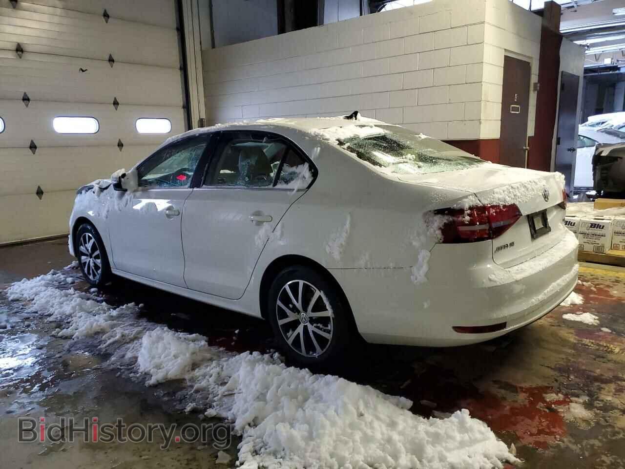 2017 VOLKSWAGEN JETTA - VIN: 3VWB67AJ2HM399393 - Photo 2