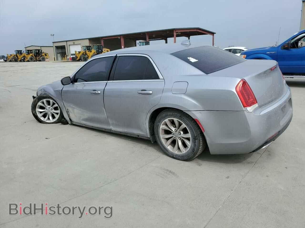 2015 CHRYSLER 300 - VIN: 2C3CCAAGXFH749449 - Фото 2